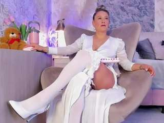 BlondeHotMilf Liana